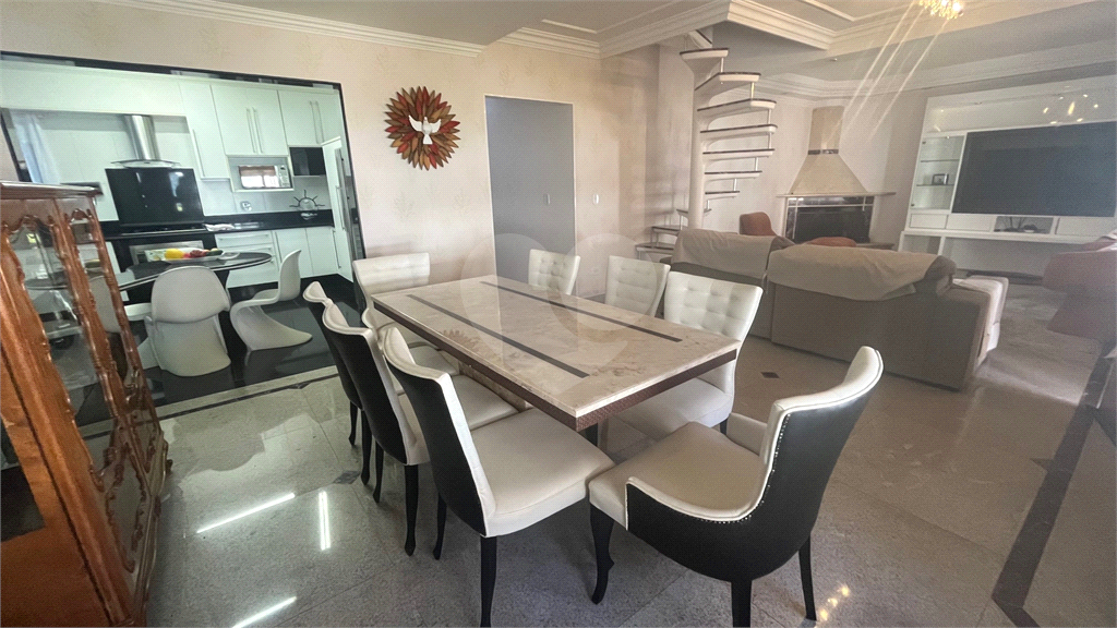 Casa à venda com 4 quartos, 329m² - Foto 3