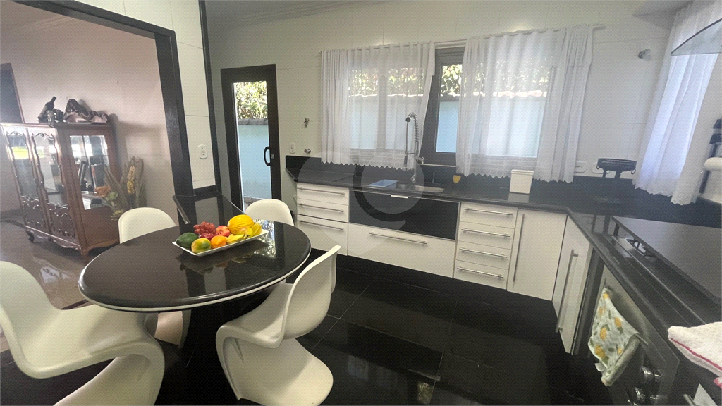 Casa à venda com 4 quartos, 329m² - Foto 6