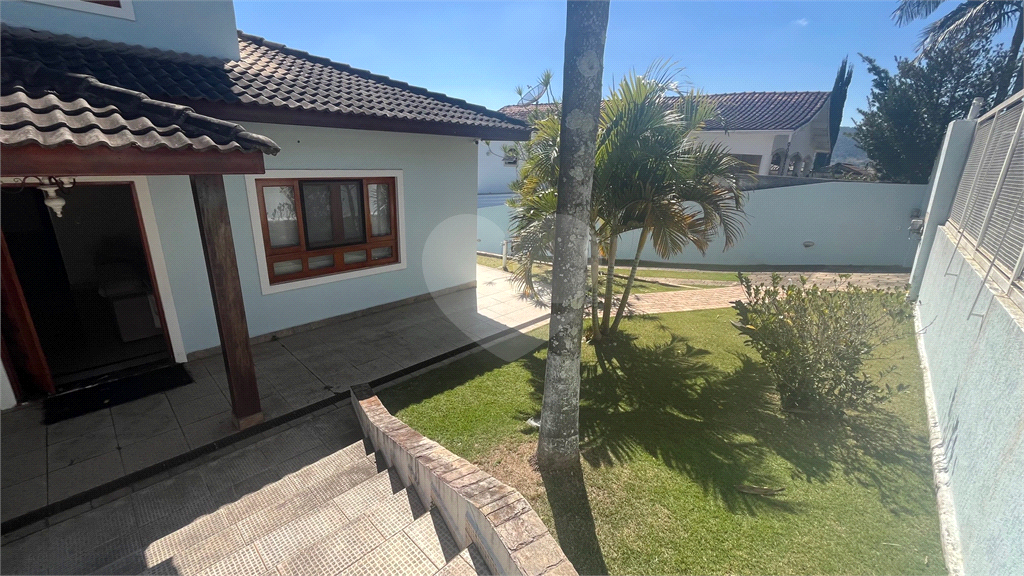 Casa à venda com 4 quartos, 329m² - Foto 37
