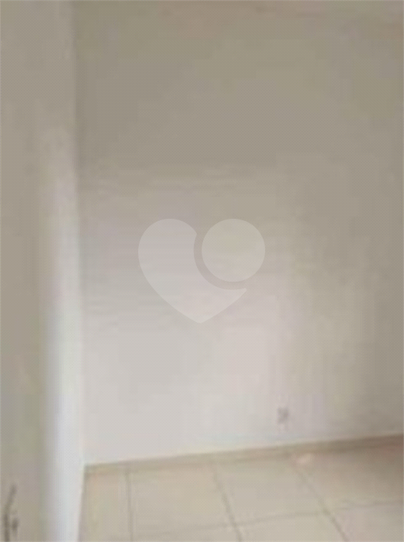 Apartamento à venda com 2 quartos, 52m² - Foto 9