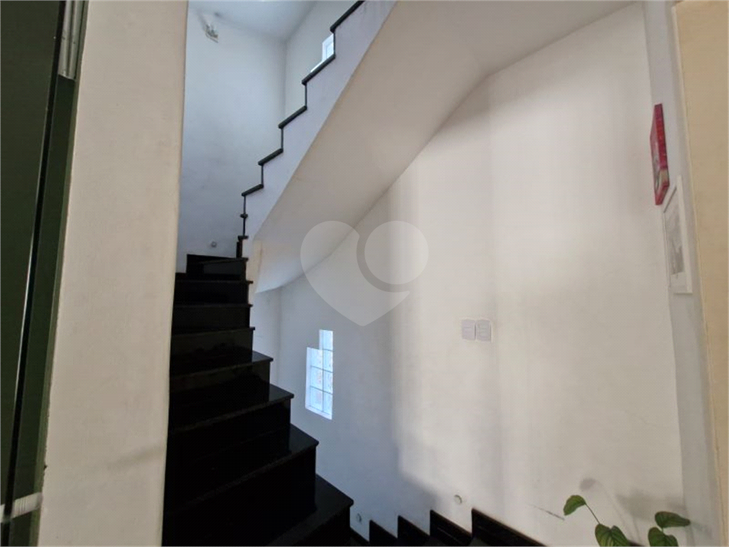 Vende-se: Casa em Condomínio Fechado no Barro Branco – 229m²