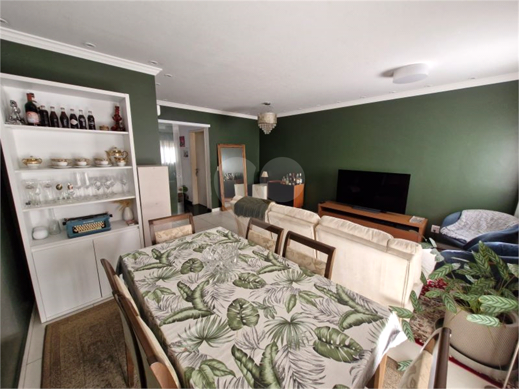 Vende-se: Casa em Condomínio Fechado no Barro Branco – 229m²
