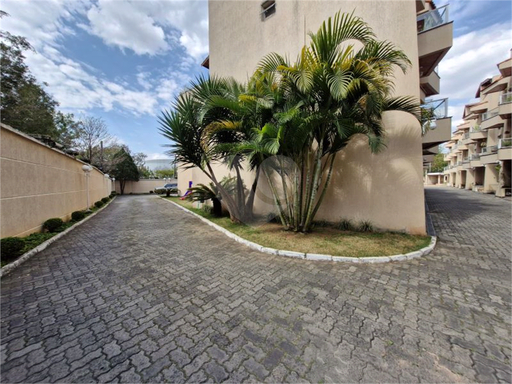 Vende-se: Casa em Condomínio Fechado no Barro Branco – 229m²