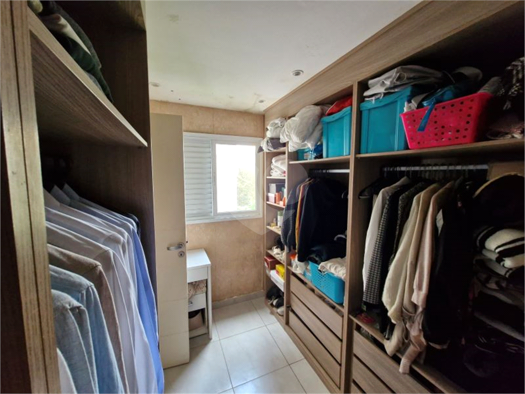 Vende-se: Casa em Condomínio Fechado no Barro Branco – 229m²