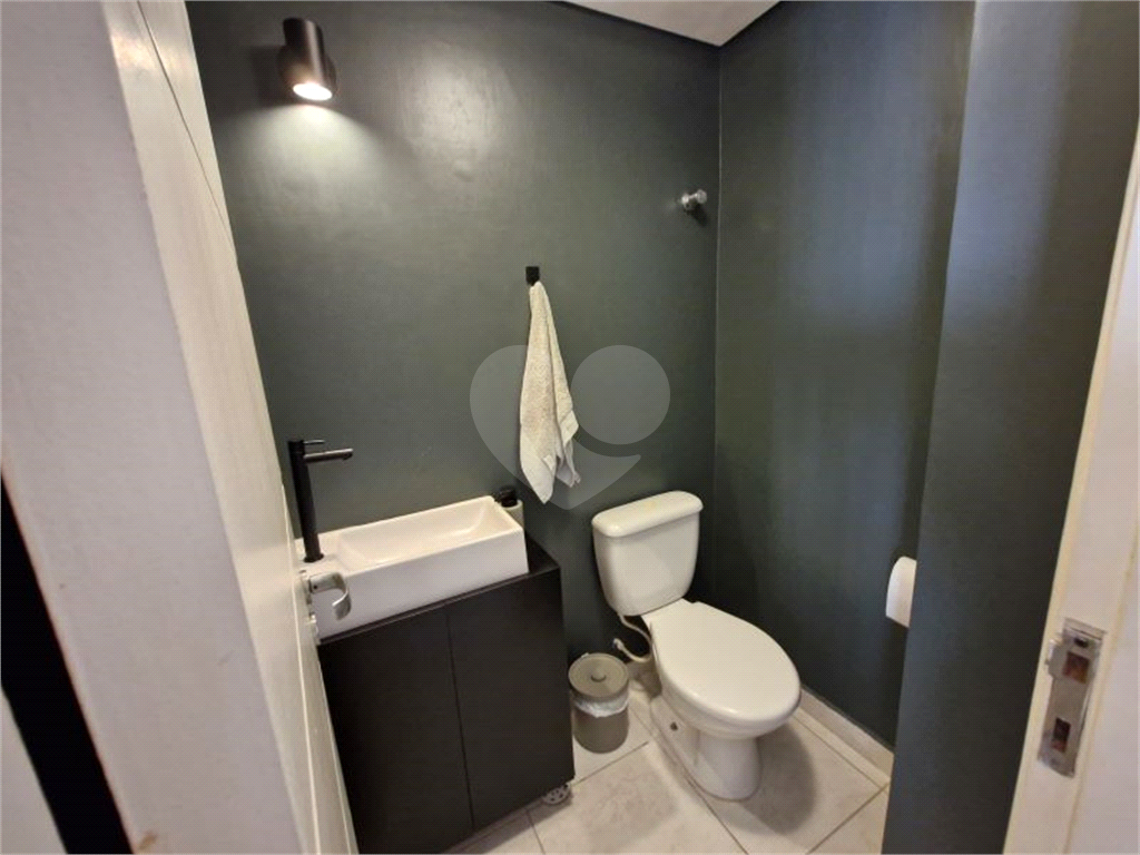 Vende-se: Casa em Condomínio Fechado no Barro Branco – 229m²