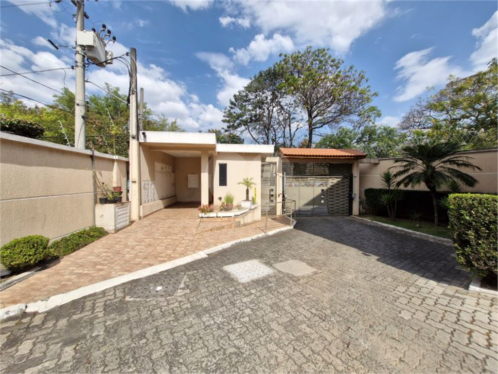 Vende-se: Casa em Condomínio Fechado no Barro Branco – 229m²