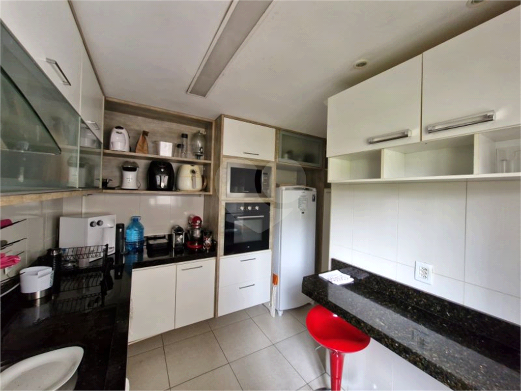 Vende-se: Casa em Condomínio Fechado no Barro Branco – 229m²