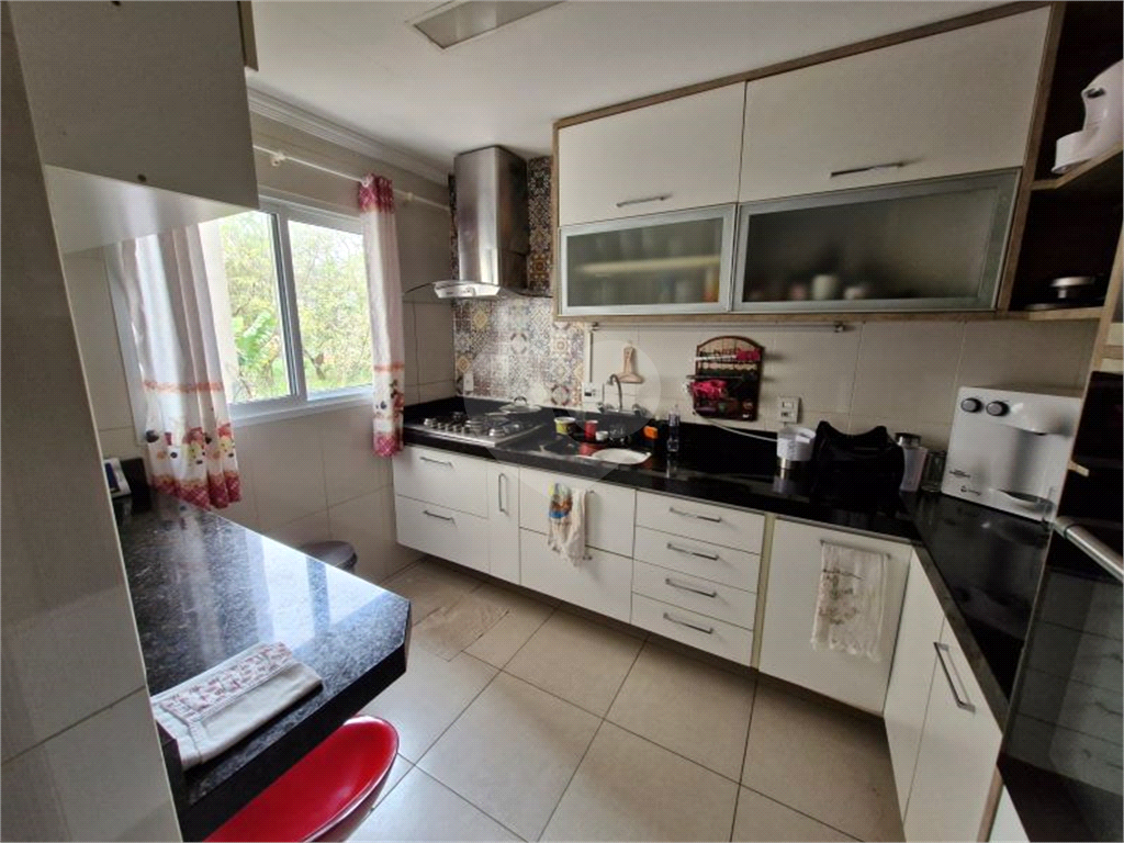 Vende-se: Casa em Condomínio Fechado no Barro Branco – 229m²