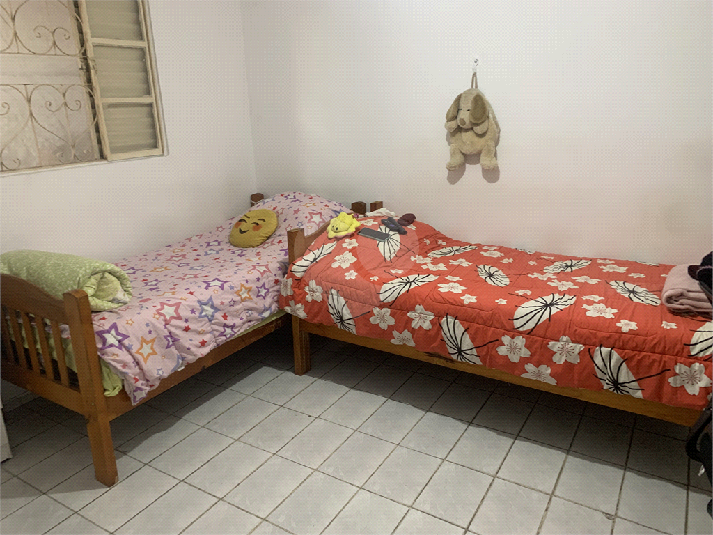 Terreno com Duas Casas – Oportunidade com Renda!