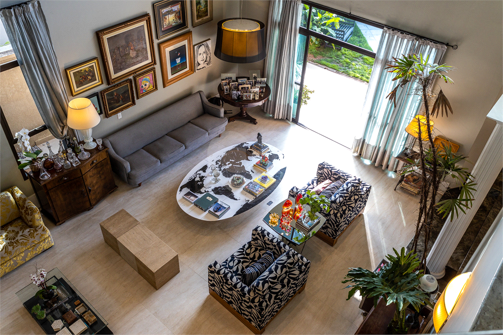 CASA EM CONDOMÍNIO À VENDA EM ALPHAVILLE 