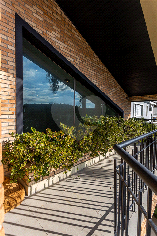 CASA EM CONDOMÍNIO À VENDA EM ALPHAVILLE 