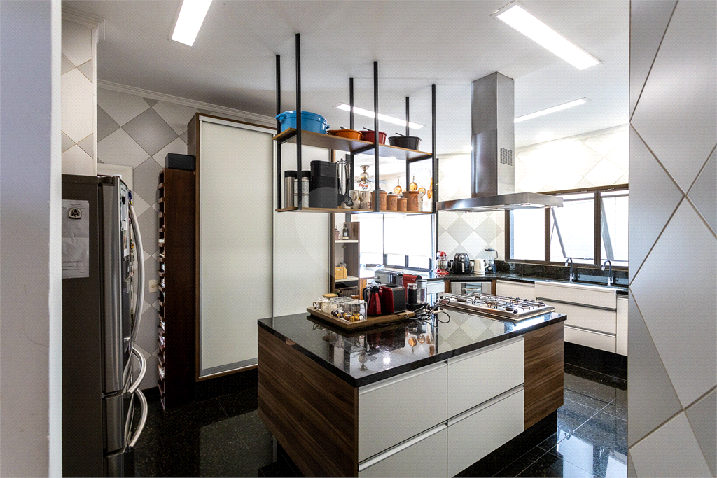 CASA EM CONDOMÍNIO À VENDA EM ALPHAVILLE 