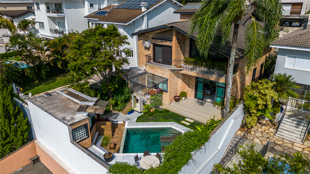 CASA EM CONDOMÍNIO À VENDA EM ALPHAVILLE 