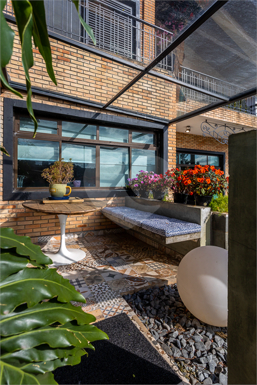 CASA EM CONDOMÍNIO À VENDA EM ALPHAVILLE 