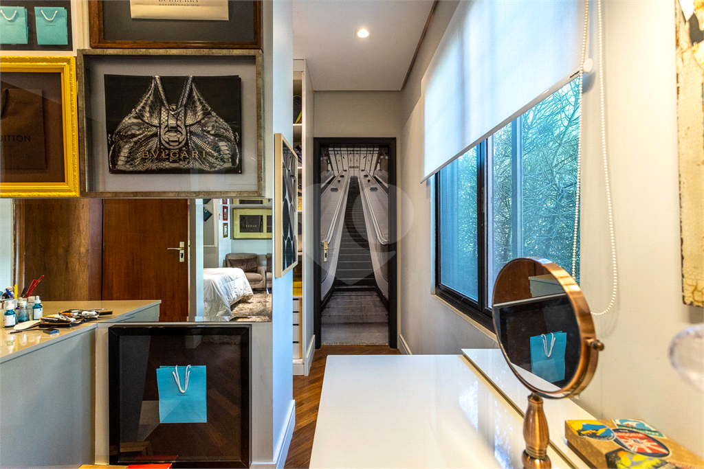 CASA EM CONDOMÍNIO À VENDA EM ALPHAVILLE 