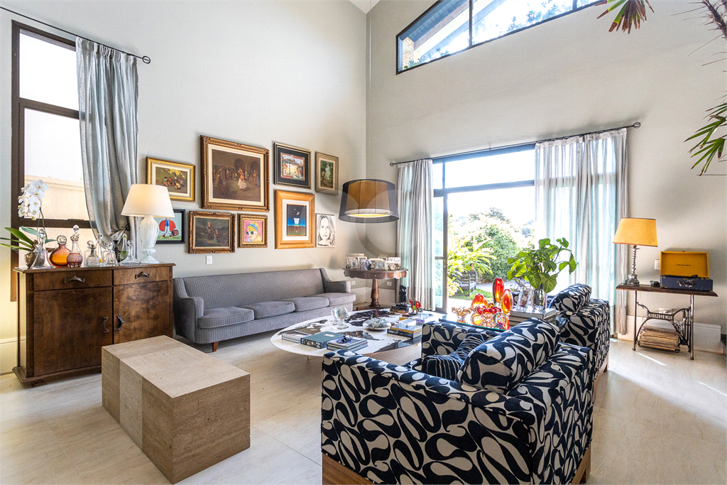 CASA EM CONDOMÍNIO À VENDA EM ALPHAVILLE 