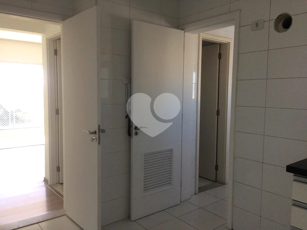 Vende apartamento 3 dormitirios duas suites e varanda goumert a cinco minutos do metro santana 