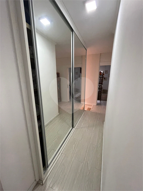 Apartamento duplex, 280 m2,  5 dormitórios , 2 suites, 4 vagas de garagem com depósito, em rua privativa em Higienópolis !!!