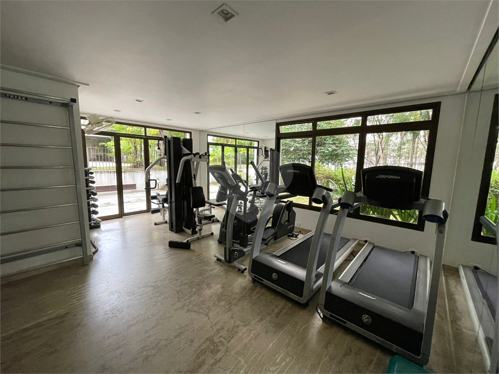 Apartamento duplex, 280 m2,  5 dormitórios , 2 suites, 4 vagas de garagem com depósito, em rua privativa em Higienópolis !!!