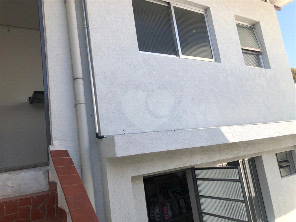 CASA TERREA PARA LOCAÇÃO COM EDICULA