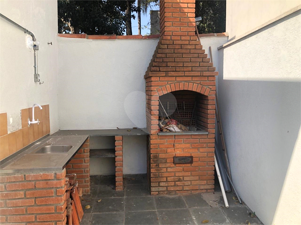 CASA TERREA PARA LOCAÇÃO COM EDICULA