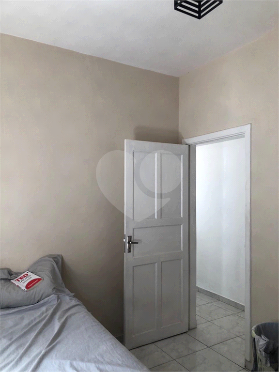 CASA TERREA PARA LOCAÇÃO COM EDICULA