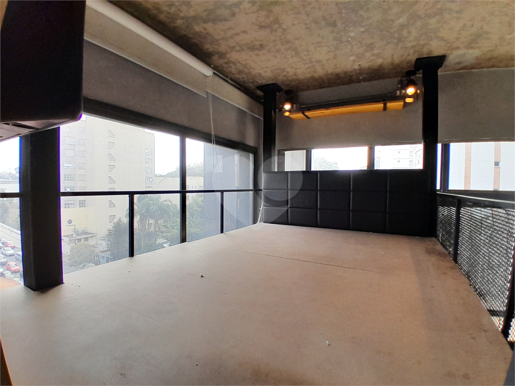 Apartamento studio com 29m² para alugar em Pinheiros
