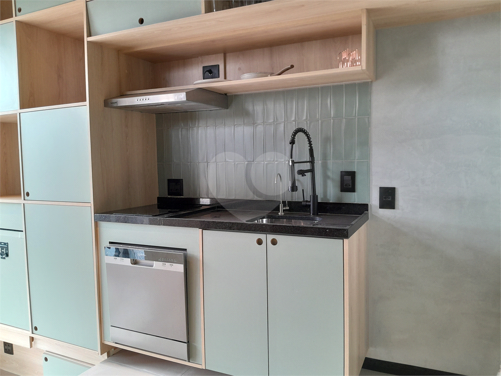 Apartamento studio com 29m² para alugar em Pinheiros
