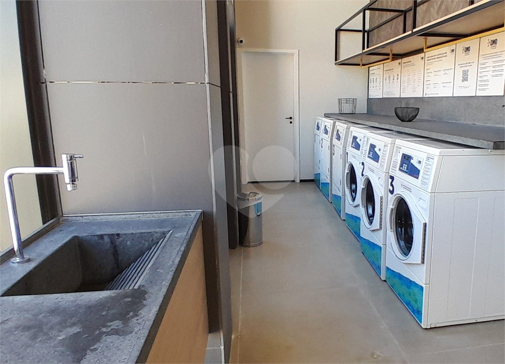 Apartamento studio com 29m² para alugar em Pinheiros