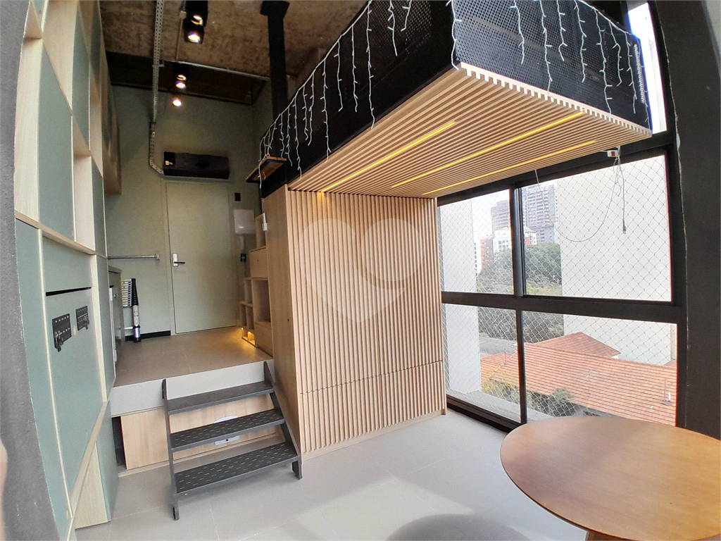 Apartamento studio com 29m² para alugar em Pinheiros
