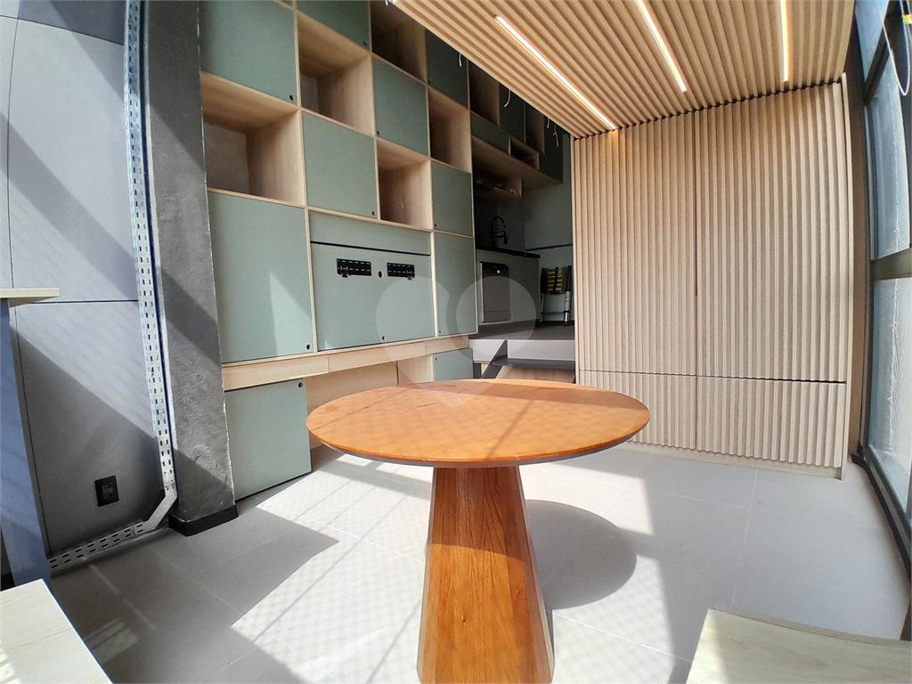 Apartamento studio com 29m² para alugar em Pinheiros