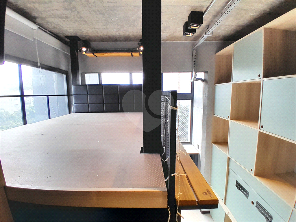 Apartamento studio com 29m² para alugar em Pinheiros