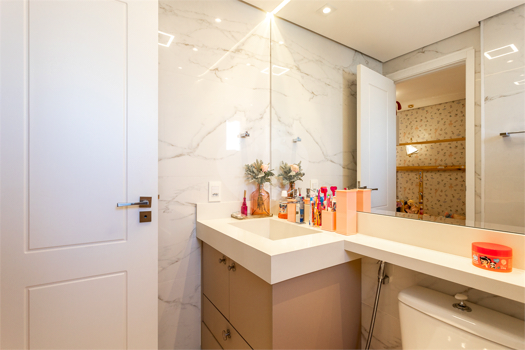 Apartamento Espetacular Cyrela em andar bem alto com Porteira Fechada