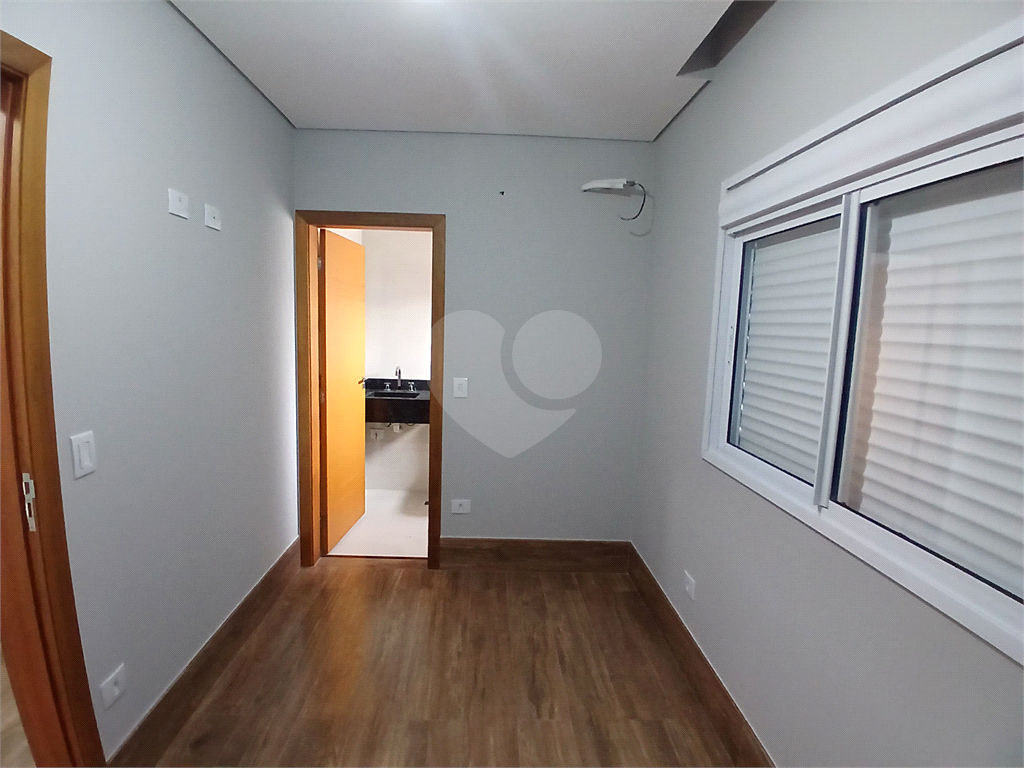 Sobrado novo 3 suítes no Parque São Domingos