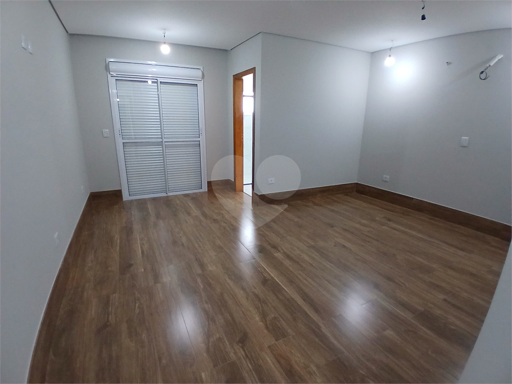 Sobrado novo 3 suítes no Parque São Domingos