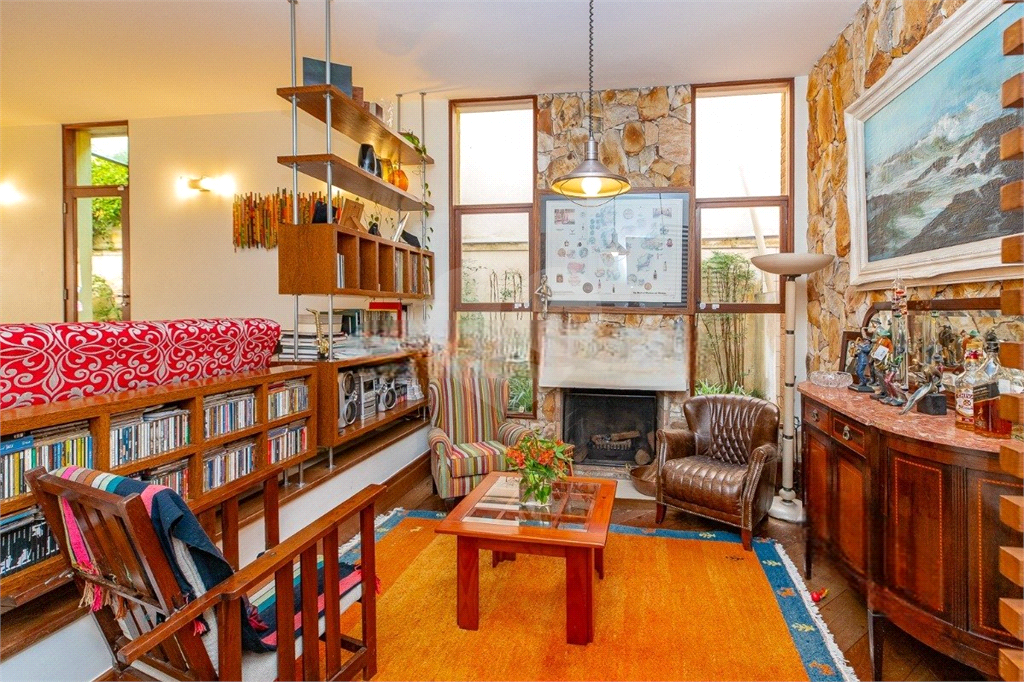 Casa Sobrado em Alto de Pinheiros
