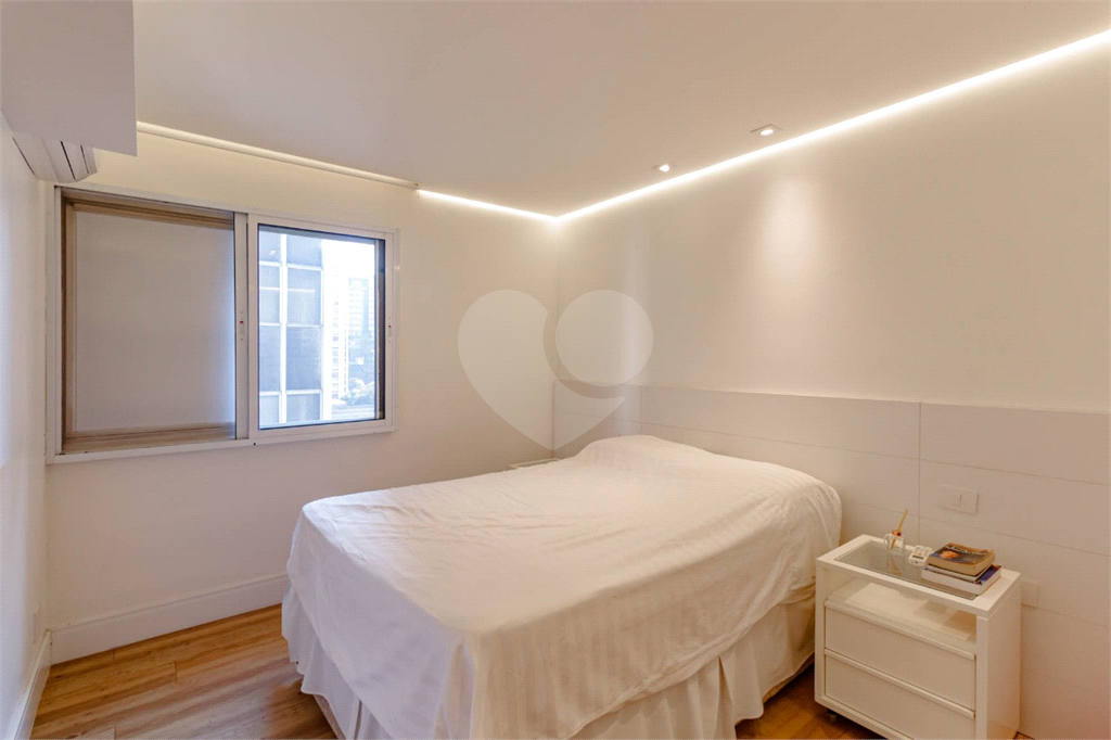 APARTAMENTO em ITAIM BIBI