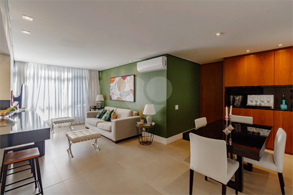 APARTAMENTO em ITAIM BIBI