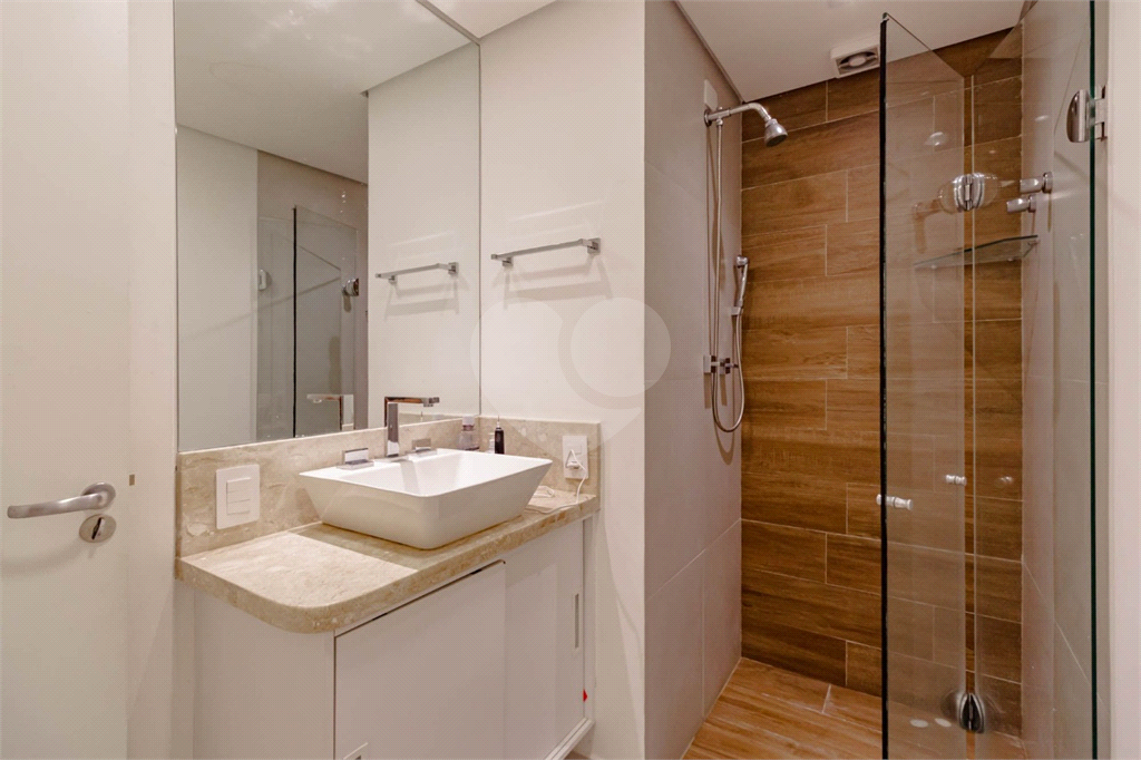 APARTAMENTO em ITAIM BIBI