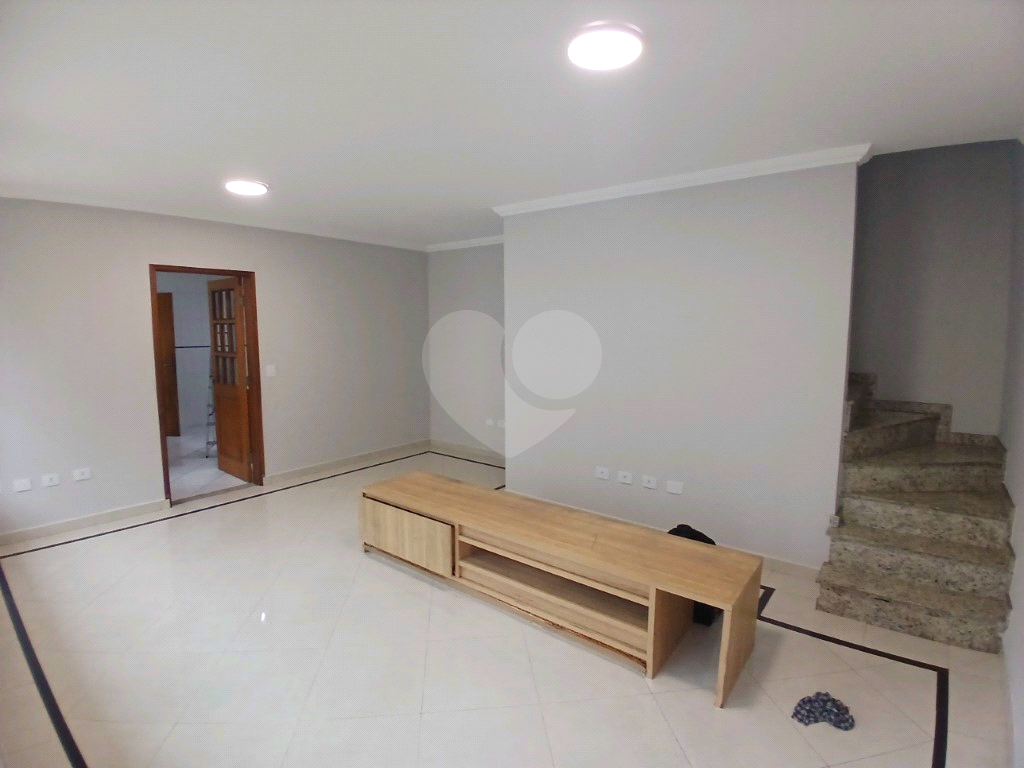 Sobrado Impecável à Venda na Vila Medeiros – Recém-Reformado e Pronto para Morar!