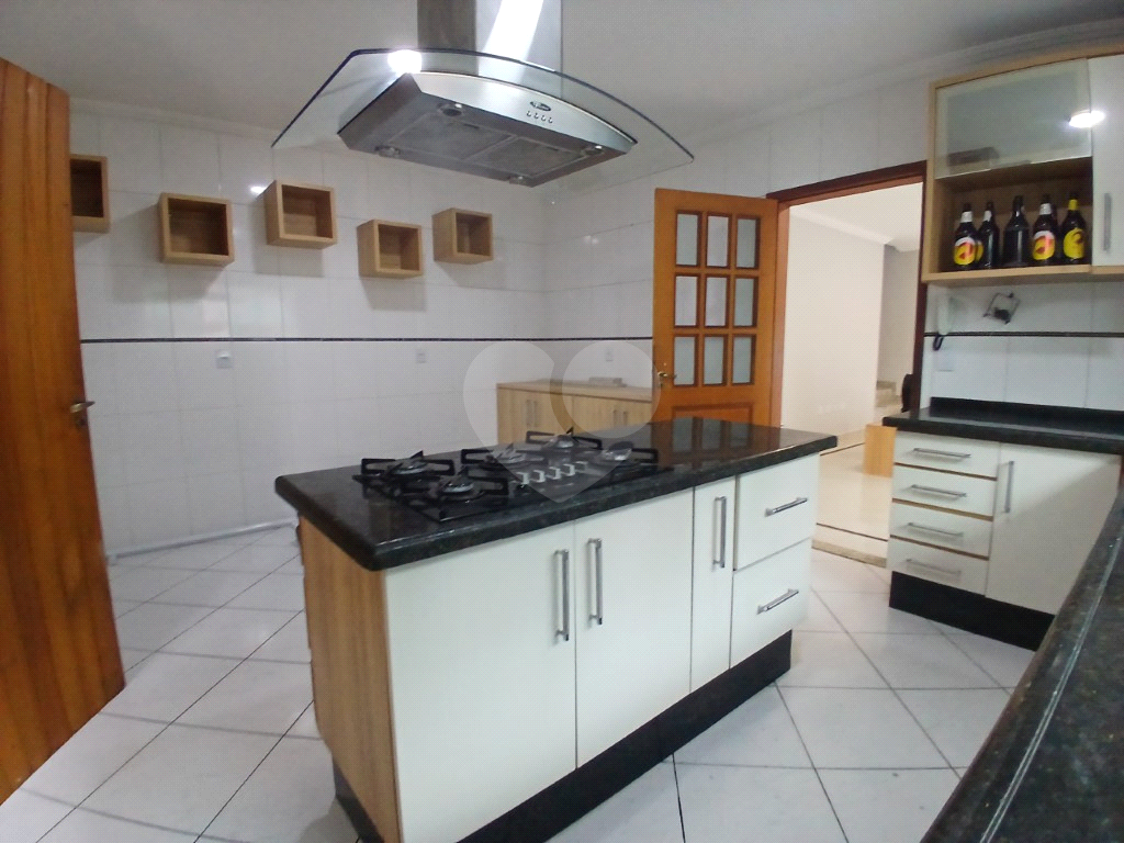 Sobrado Impecável à Venda na Vila Medeiros – Recém-Reformado e Pronto para Morar!