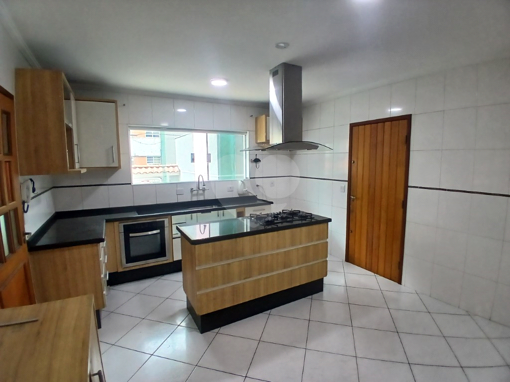 Sobrado Impecável à Venda na Vila Medeiros – Recém-Reformado e Pronto para Morar!