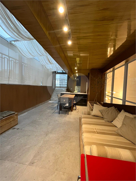 COBERTURA em SÍTIO TAMBORÉ ALPHAVILLE