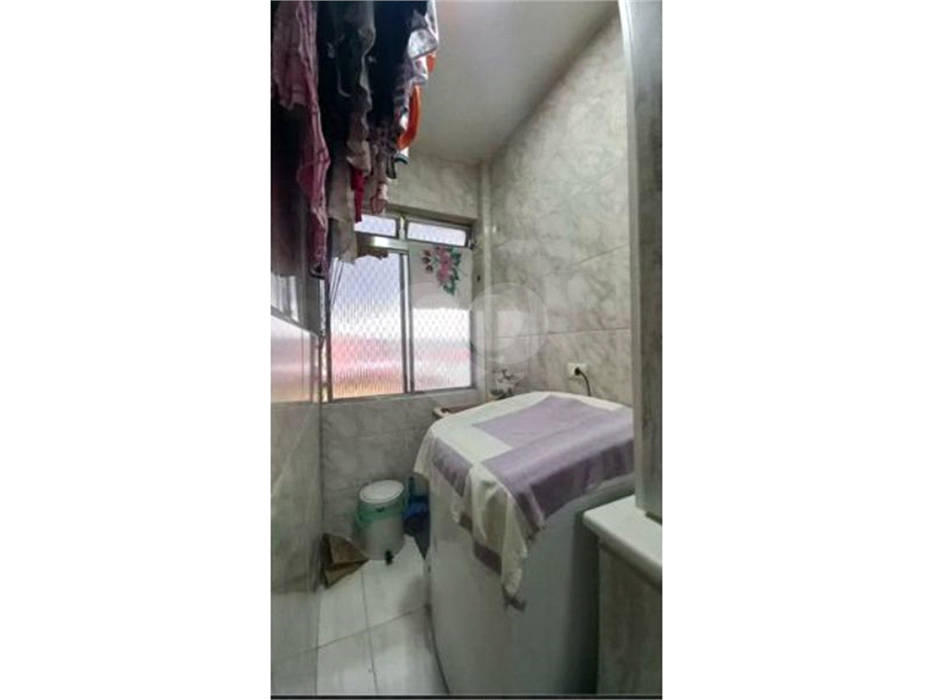 2 quartos e vaga de garagem 