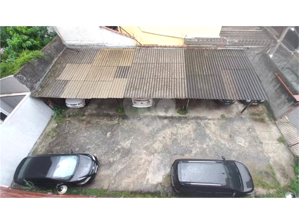 2 quartos e vaga de garagem 