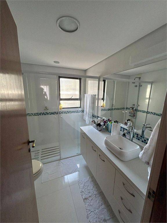 Apartamento de Alto Padrão em Perdizes com 3 Suítes