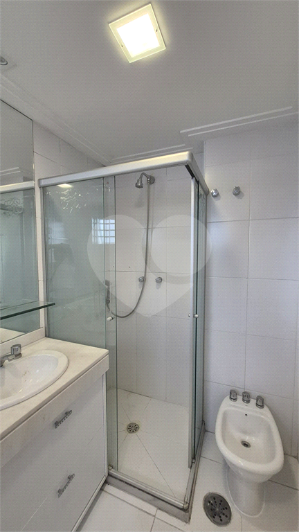 Apartamento a venda na Rua Dr. Tomas Carvalhal no bairro do Paraiso - 4 quartos sendo 3 suítes - andar alto - lazer