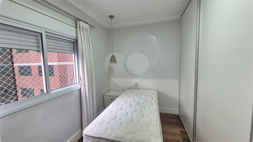 Apartamento a venda na Rua Dr. Tomas Carvalhal no bairro do Paraiso - 4 quartos sendo 3 suítes - andar alto - lazer