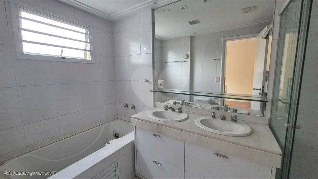 Apartamento a venda na Rua Dr. Tomas Carvalhal no bairro do Paraiso - 4 quartos sendo 3 suítes - andar alto - lazer