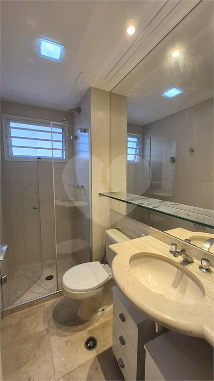 Apartamento a venda na Rua Dr. Tomas Carvalhal no bairro do Paraiso - 4 quartos sendo 3 suítes - andar alto - lazer